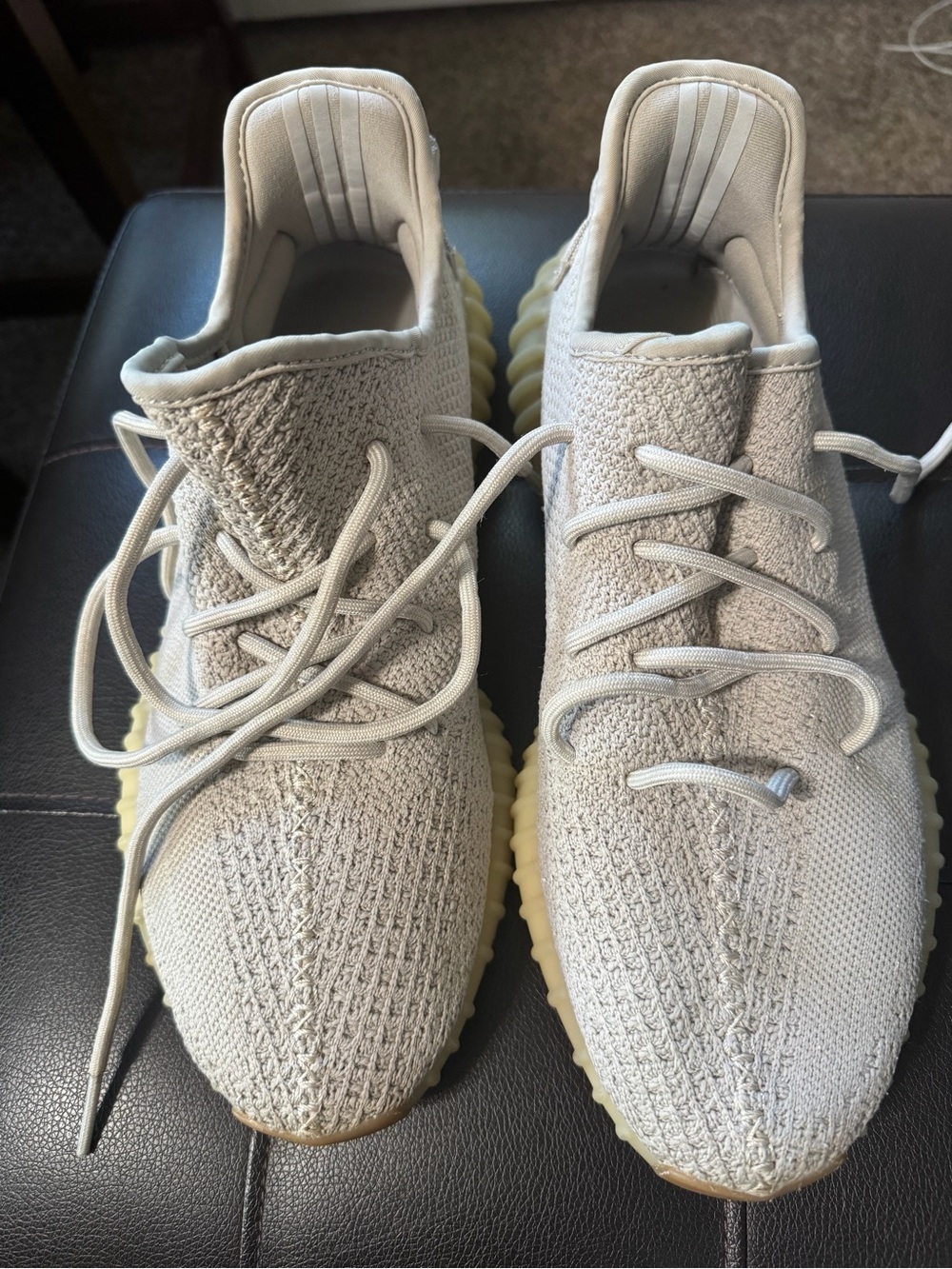 Adidas Yeezy Boost 350 V2 sneakers